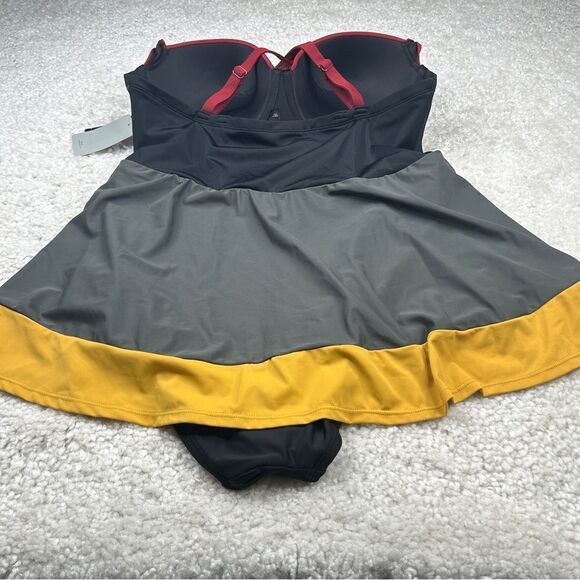 Torrid Harry Potter Hogwarts Push Up Demi Swimsuit NEW - Picture 3 of 9